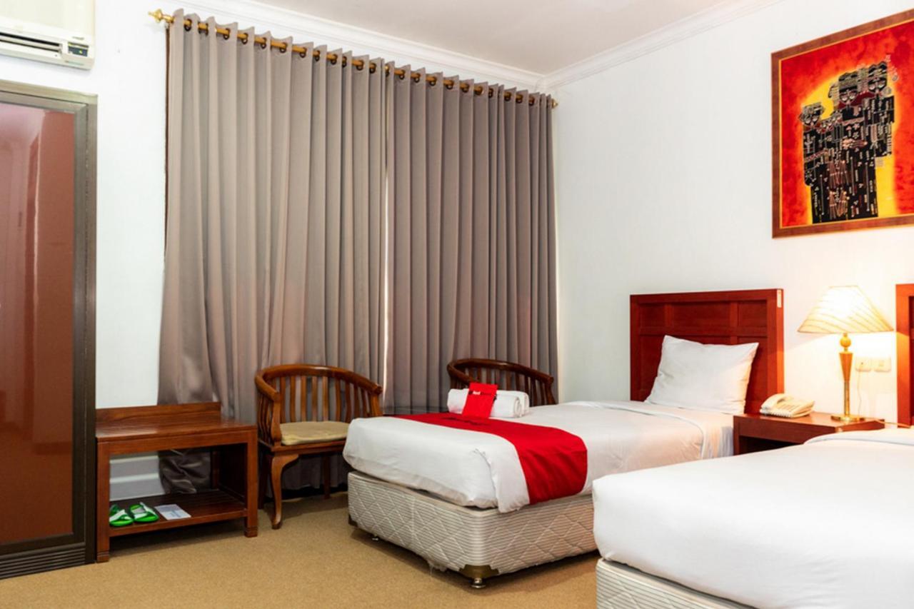 Reddoorz Plus Syariah Near Java Supermall Semarang 2 Buitenkant foto