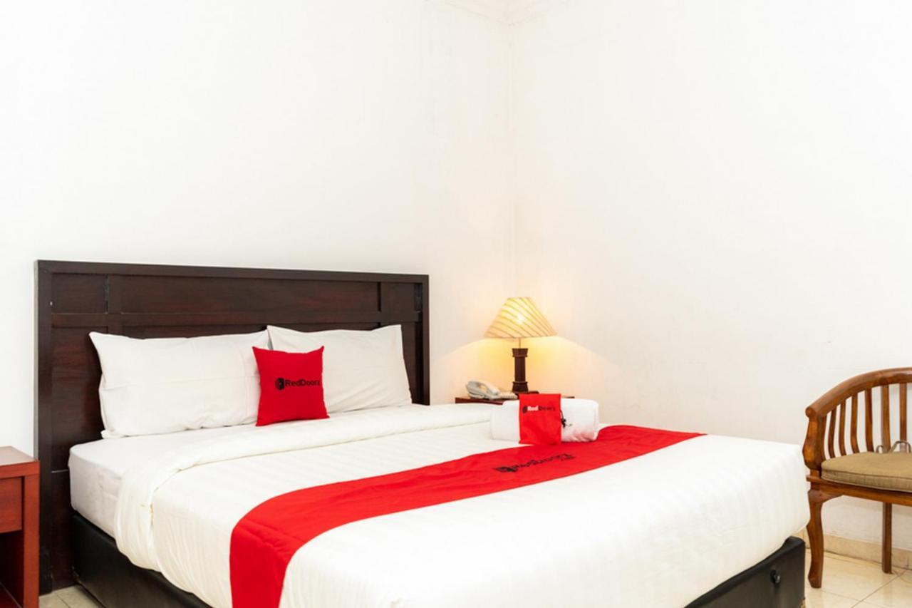 Reddoorz Plus Syariah Near Java Supermall Semarang 2 Buitenkant foto