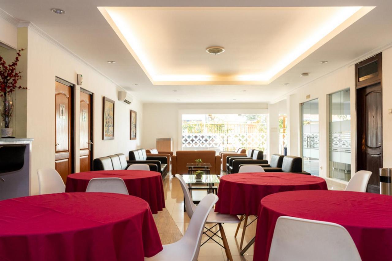 Reddoorz Plus Syariah Near Java Supermall Semarang 2 Buitenkant foto
