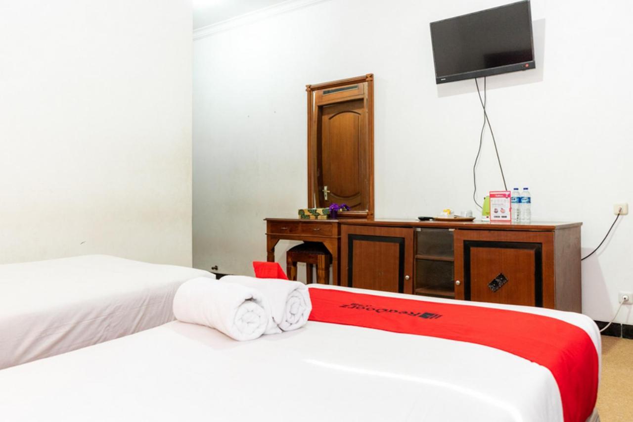 Reddoorz Plus Syariah Near Java Supermall Semarang 2 Buitenkant foto