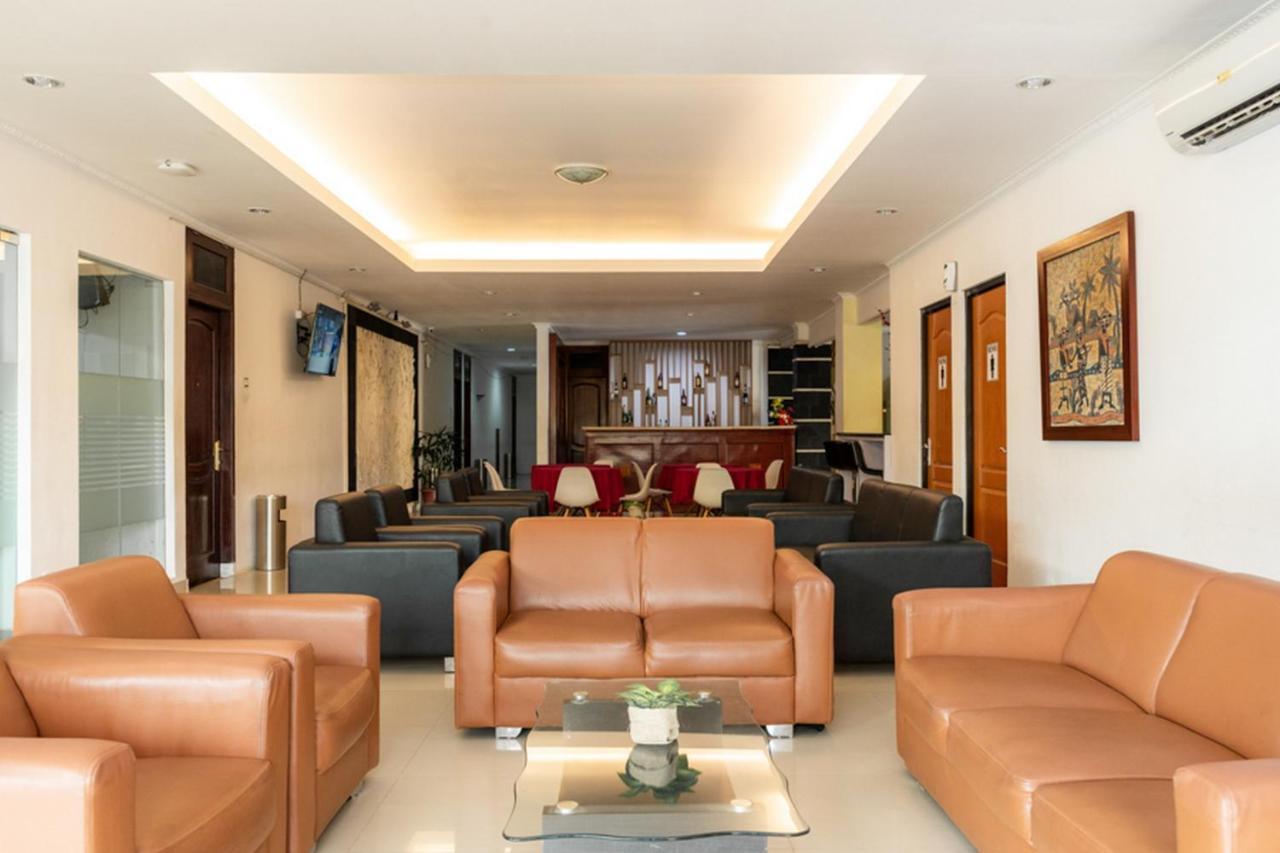 Reddoorz Plus Syariah Near Java Supermall Semarang 2 Buitenkant foto
