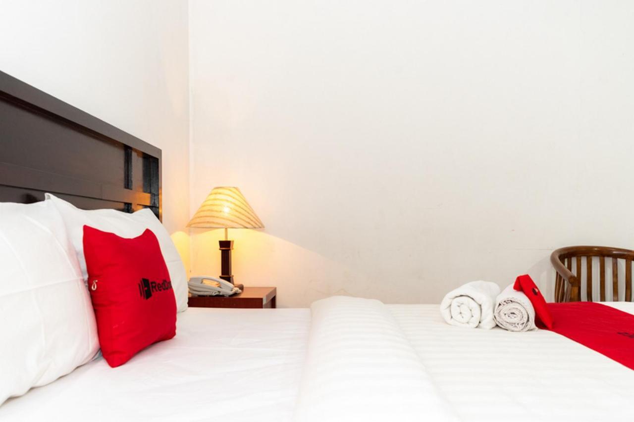 Reddoorz Plus Syariah Near Java Supermall Semarang 2 Buitenkant foto
