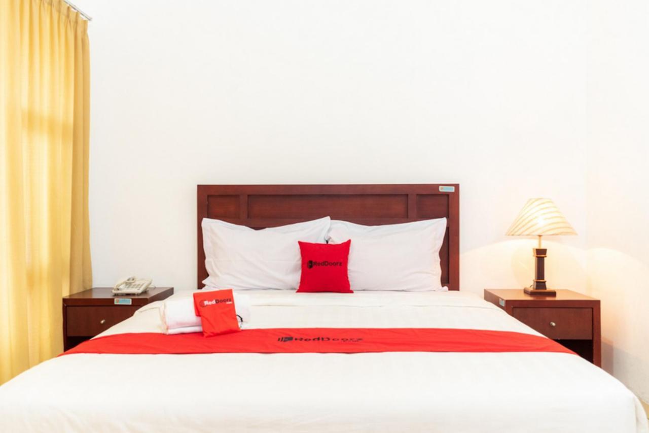 Reddoorz Plus Syariah Near Java Supermall Semarang 2 Buitenkant foto