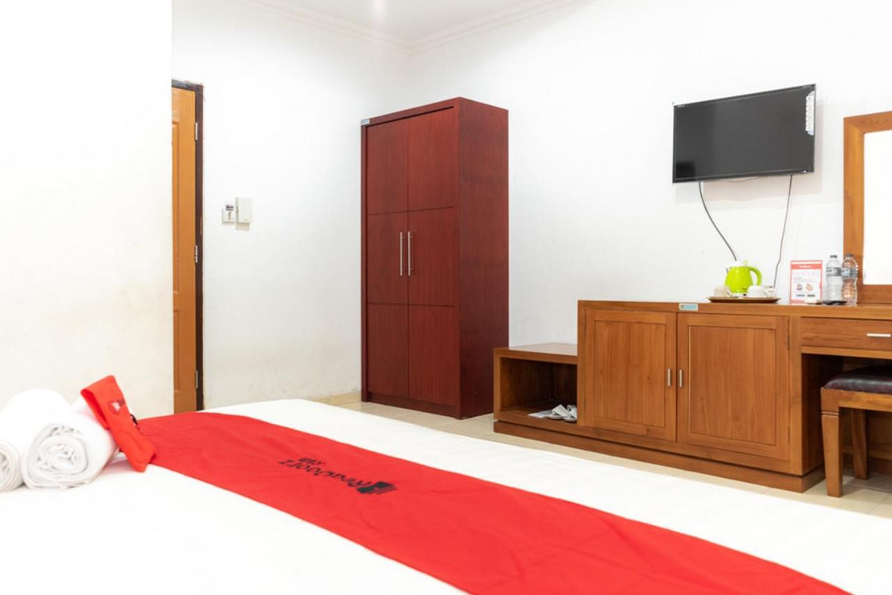 Reddoorz Plus Syariah Near Java Supermall Semarang 2 Buitenkant foto