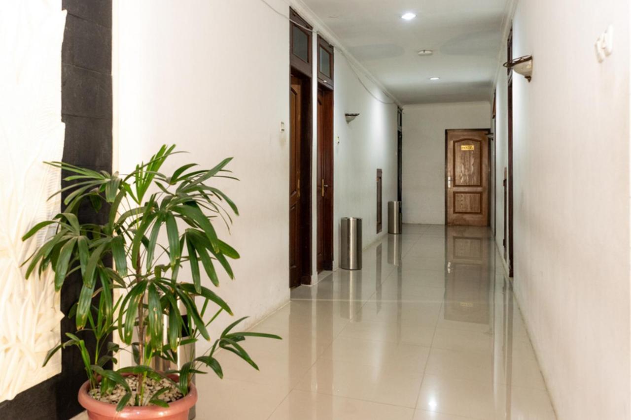 Reddoorz Plus Syariah Near Java Supermall Semarang 2 Buitenkant foto