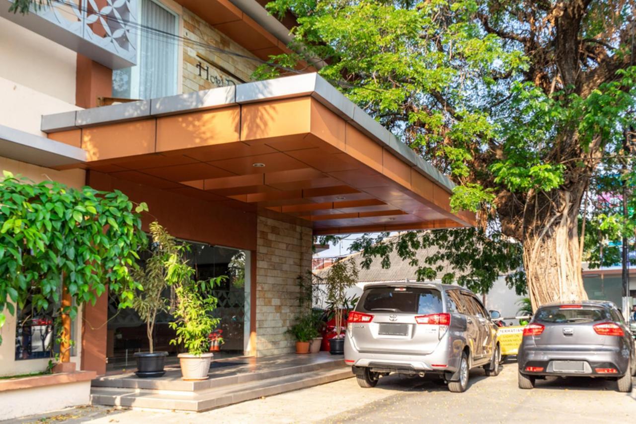 Reddoorz Plus Syariah Near Java Supermall Semarang 2 Buitenkant foto