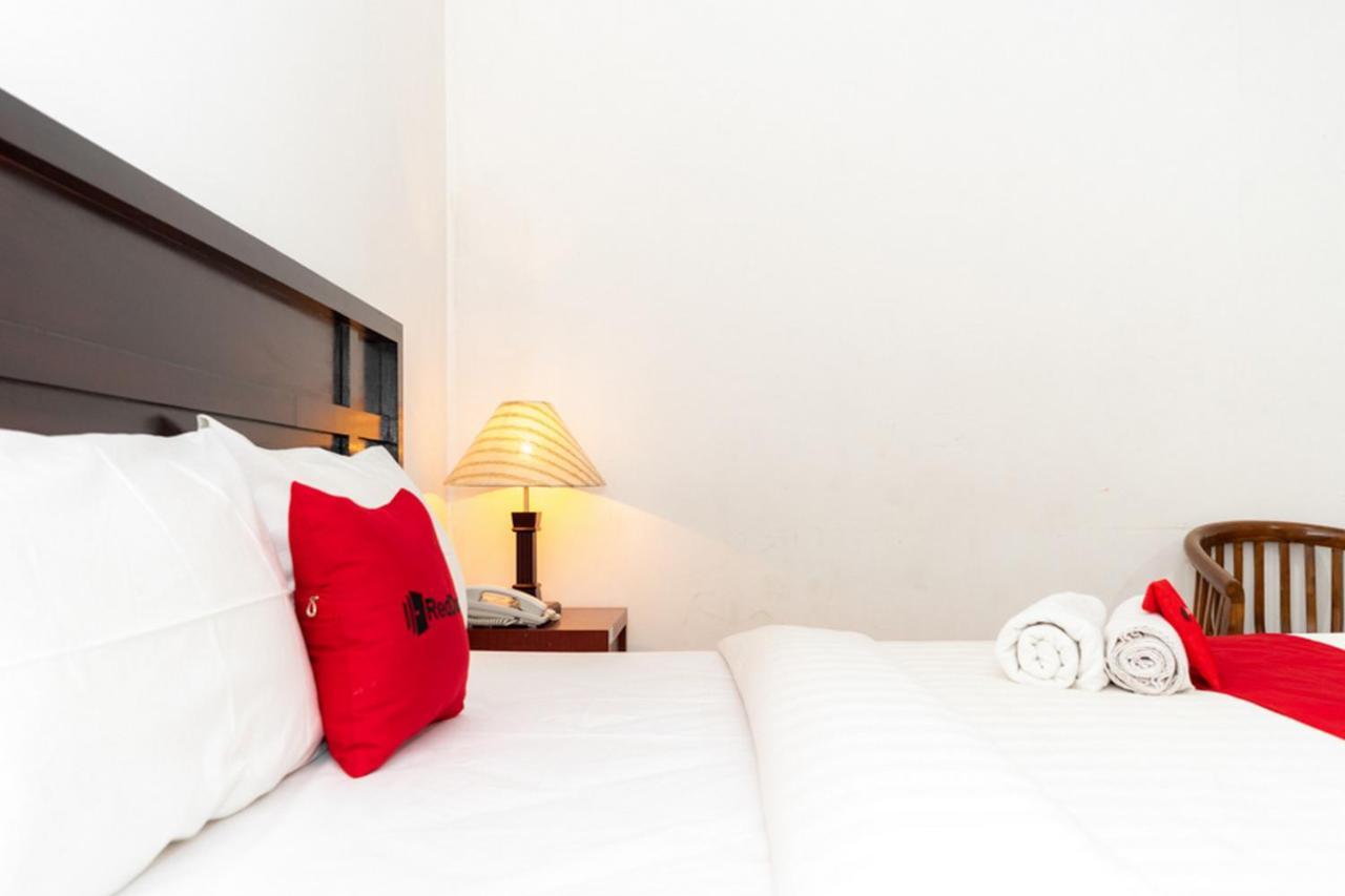Reddoorz Plus Syariah Near Java Supermall Semarang 2 Buitenkant foto