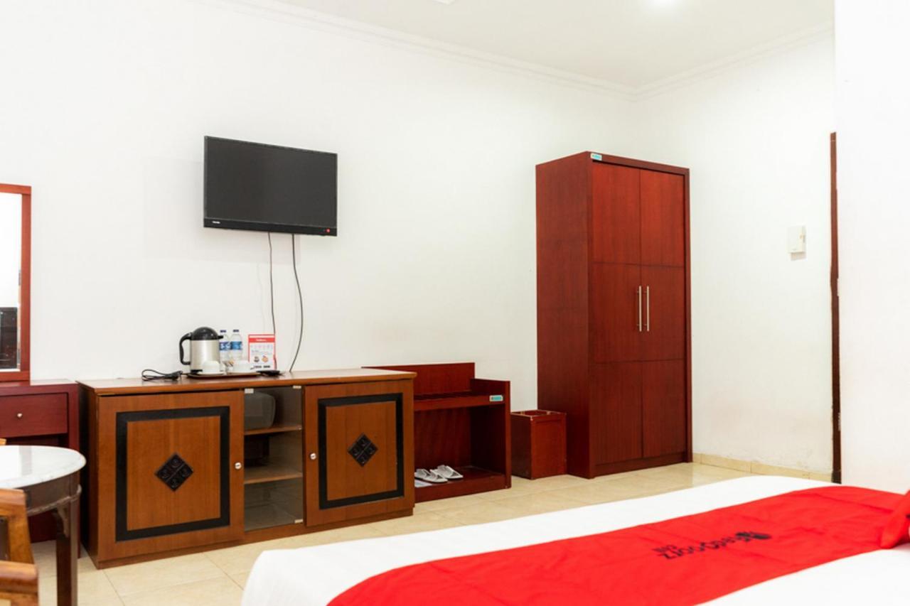Reddoorz Plus Syariah Near Java Supermall Semarang 2 Buitenkant foto