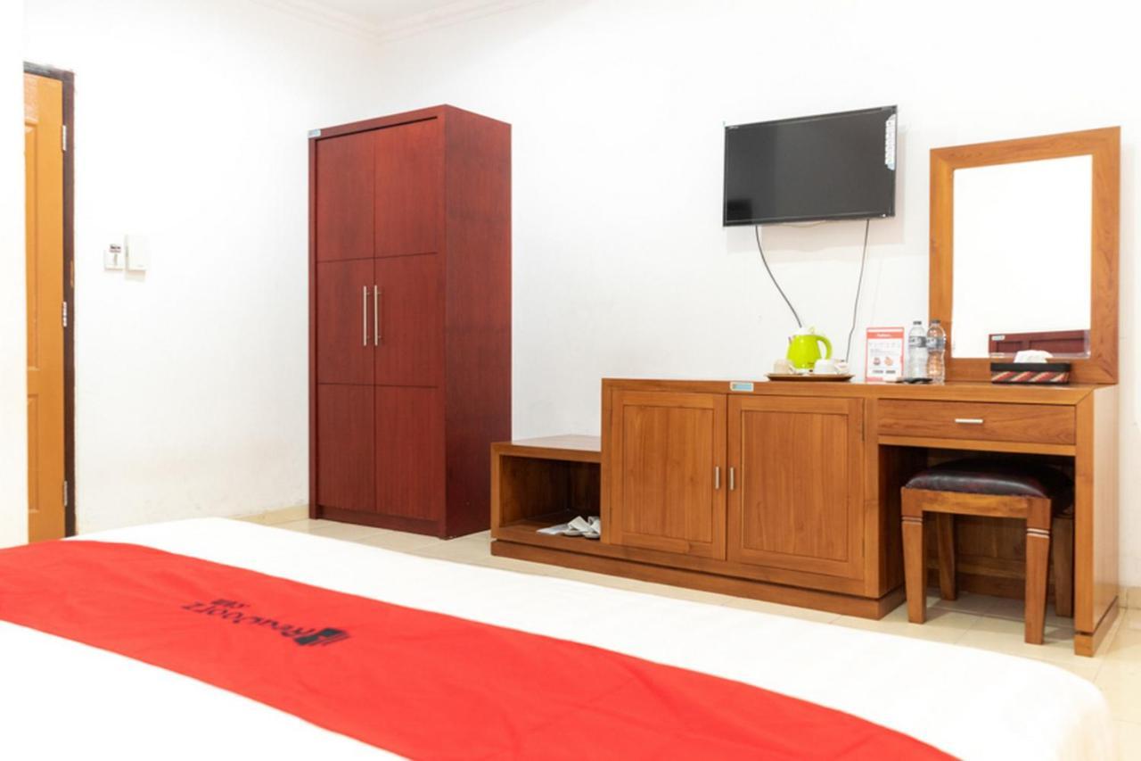 Reddoorz Plus Syariah Near Java Supermall Semarang 2 Buitenkant foto
