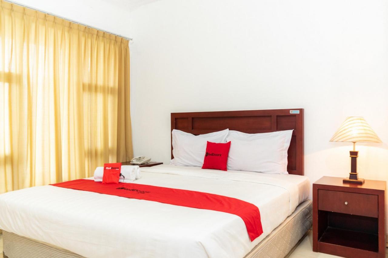 Reddoorz Plus Syariah Near Java Supermall Semarang 2 Buitenkant foto